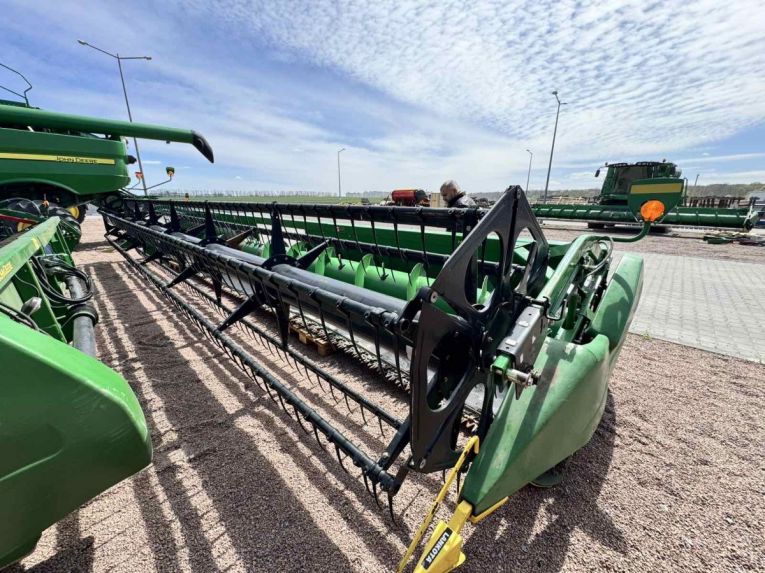 Жатка зернова John Deere 630F