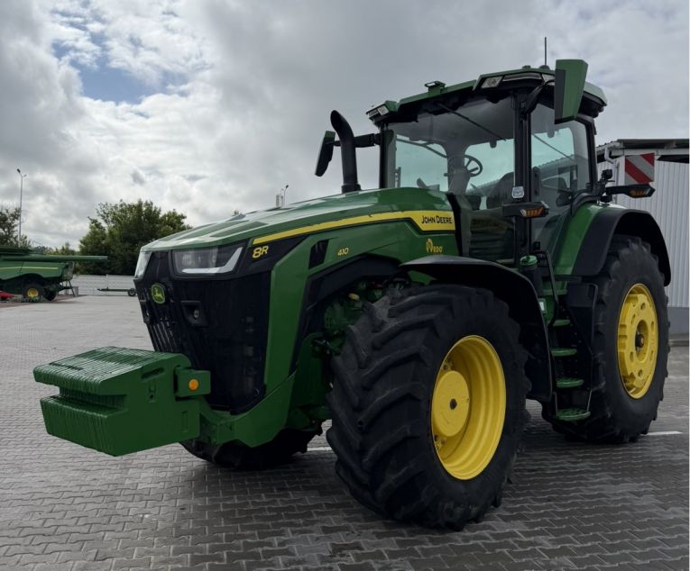 Трактор John Deere 8R410