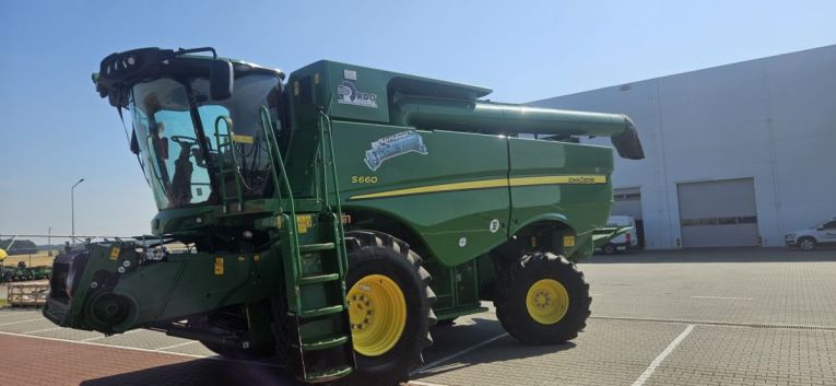 Зернозбиральний комбайн John Deere S660