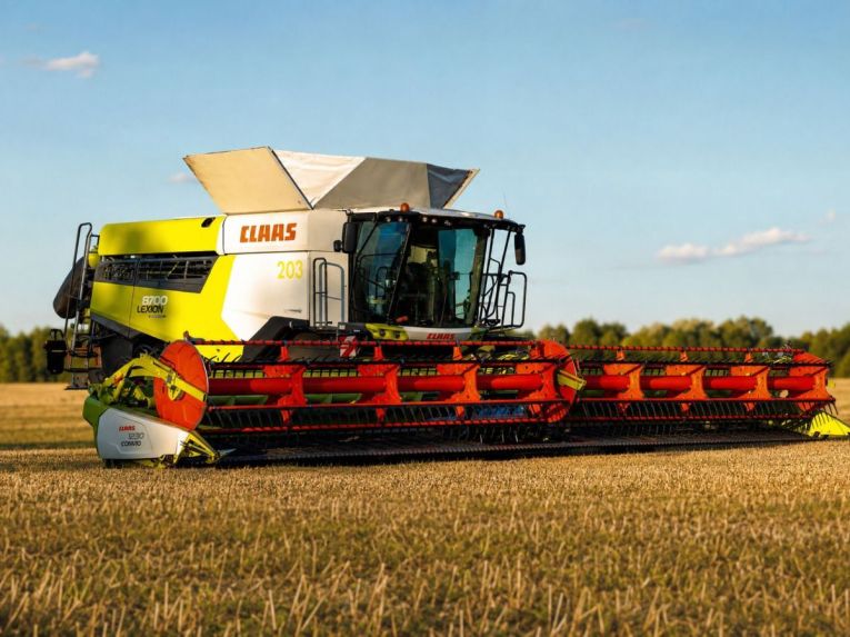 Комбайн зернозбиральний CLAAS LEXION 8700 TERRA TRAC