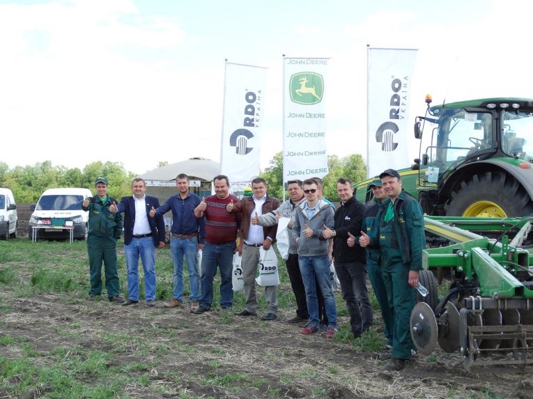 Компанія ТОВ “РДО УКРАЇНА” провела демонстрацію техніки John Deere